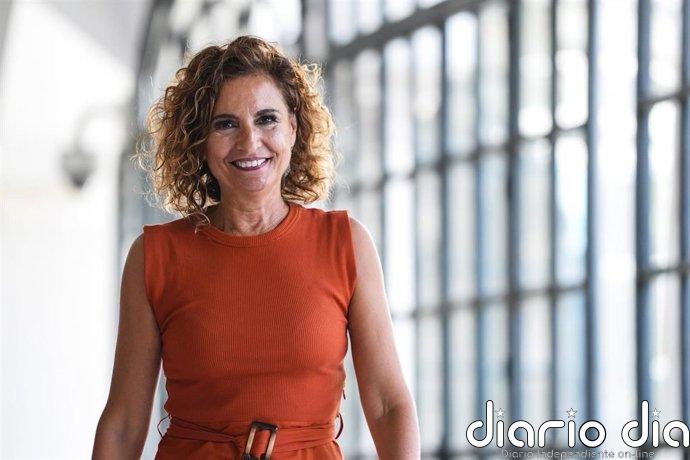 Montero critica que Moreno "no garantiza" la gratuidad de 0 a 1 de Infantil y "encarece" los servicios complementarios