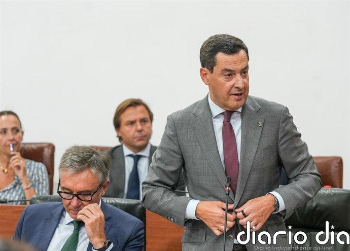 Moreno asegura que Andalucía sigue acogiendo menores migrantes no acompañados que "llegan en pateras"