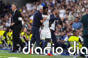 Mourinho: "Vinícius no está a tope y él lo sabe, pero está trabajando más que nunca"