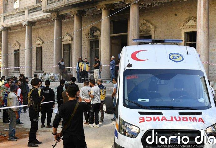 Mueren dos personas por la explosión de un vehículo cargado con munición en el noroeste de Siria