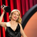 Naomi Watts recoge el Premio Donostia y reivindica el "cambio de relato": "Necesitamos vernos reflejadas"