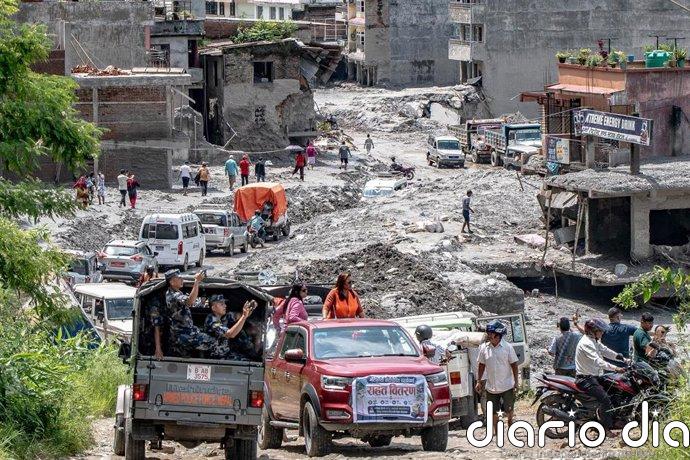 Nepal supera los 1.340 muertos por la riada en la frontera con China, con casi 5.000 desaparecidos