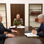 Netanyahu se reúne con el opositor Lapid para compartir "alertas de posibles ataques" en torno a las elecciones