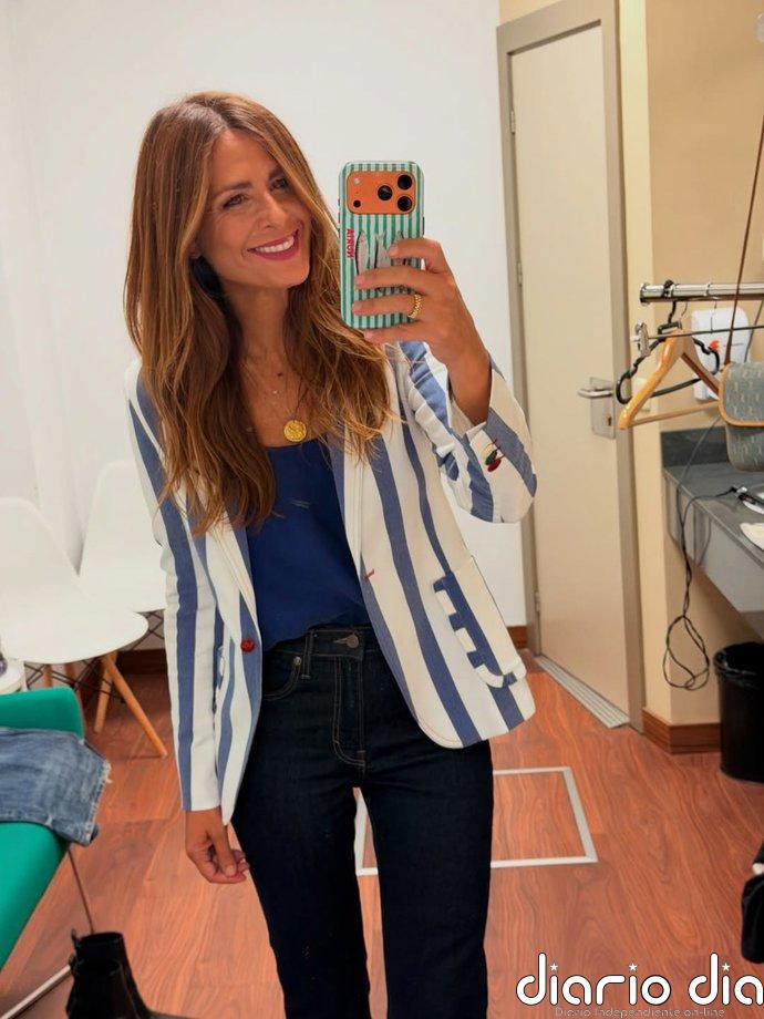Nuria Roca tiene la chaqueta de entretiempo que todas necesitan para completar sus looks y está rebajada