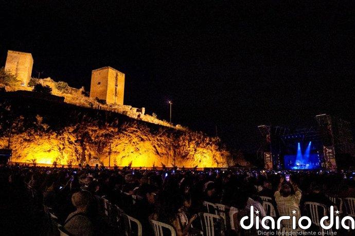 Pablo López ofrece una noche de "música y emoción" en Alcalá de Guadaíra (Sevilla) en el Festival del Patio + Metrópolis