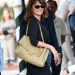 Penélope Cruz vuelve a escribir su propio manual de estilo en Venecia