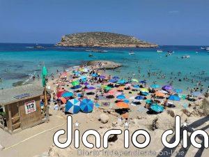 Platges de Comte (Eivissa) alcanzó este verano casi tres veces su capacidad de carga física estimada