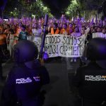 Policías tras las críticas por el desahucio de Maricarmen: "Hay que analizar todas las órdenes y no imágenes aisladas"