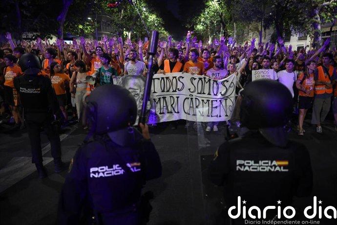 Policías tras las críticas por el desahucio de Maricarmen: "Hay que analizar todas las órdenes y no imágenes aisladas"