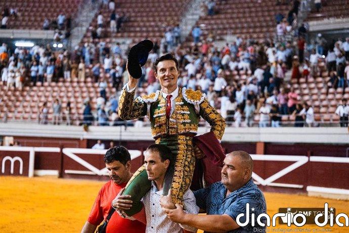 Puerta grande, de justicia, para Diego Urdiales en la tercera de abono de San Mateo en Logroño