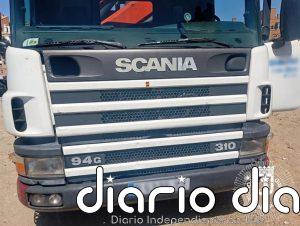 Recuperado un camión robado en Valdemoro tras romper un brazo a su conductor al tirarle de la cabina