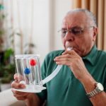 Reír para respirar mejor: la terapia de la risa reduce la dificultad respiratoria en pacientes con EPOC