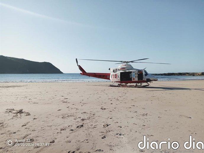 Rescatadas en helicóptero una polaca lesionada en la playa de Amio y una alemana que se cayó en la senda del Nansa