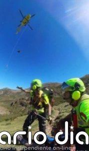 Rescatan en helicóptero a una senderista herida en un pie en el Lago Chao (León)