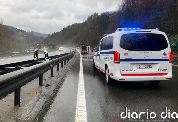 Retenciones de hasta 6 kilómetros en el Txorierri por el accidente de dos vehículos con dos heridos en la BI-30