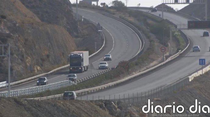 Retenciones kilométricas a causa de un accidente en el túnel de Aguadulce en la A-7 sentido Almería