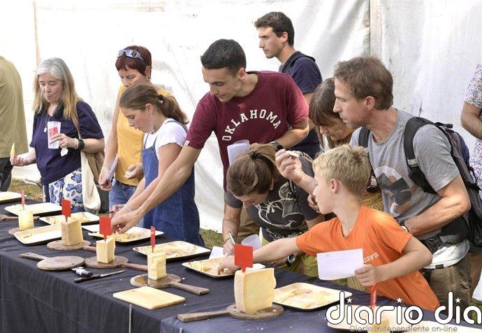 Roberto Urrutia y Quesería Larra ganan la segunda edición del 'Concurso Popular de Queso Madurado de Oveja Latxa'