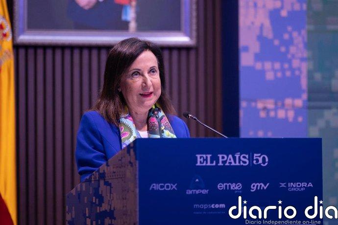Robles urge a la OTAN a asumir en el flanco sur el mismo compromiso que en el este e insiste: "Ceuta es España"