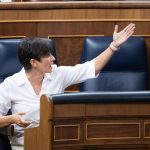 Rodríguez pide a los grupos que apoyen el decreto de vivienda para evitar desahucios como el de Maricarmen