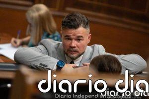 Rufián ve una "cutrez" la lista de periodistas de Interior y desliza que "la buena es la del CNI"