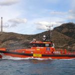 Salvamento Marítimo rescata a 19 inmigrantes en una embarcación a la deriva en Cabo de Palos
