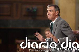 Sánchez reta a Feijoó a obligar a Ayuso a explicar quién compró "el aticazo" con "el dinero de los madrileños"