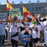 Sanitarios y pacientes de Ceuta piden la dimisión "inmediata" de Mónica García ante el "colapso" asistencial