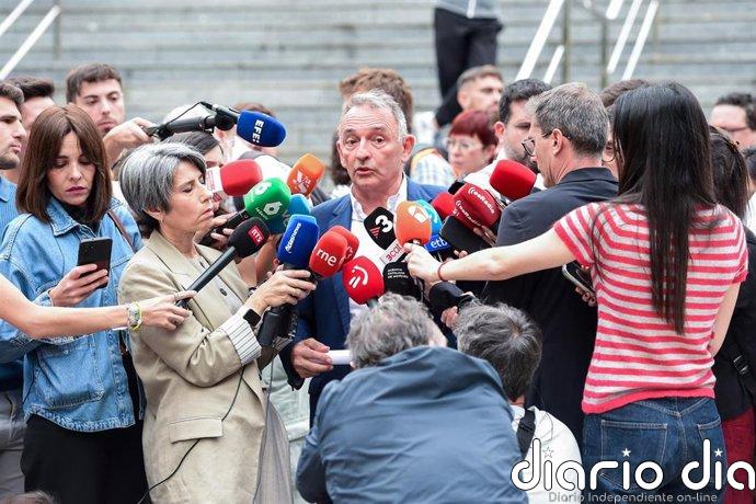 Santiago (IU) dice que Sumar no pide soluciones "de máximos" sobre vivienda y advierte diferencias con el PSOE