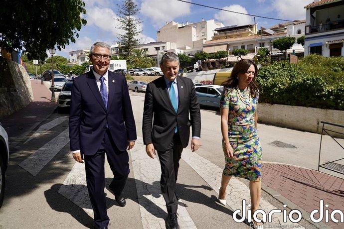 Sanz anuncia que en noviembre se inician las obras del Centro de Salud de Rincón de la Victoria (Málaga)