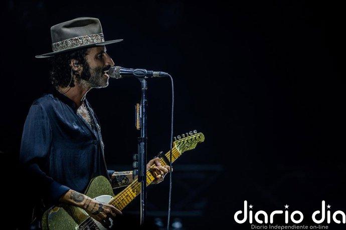 Se buscan coristas: Leiva invita al público de sus conciertos en Madrid a formar parte de su próximo disco
