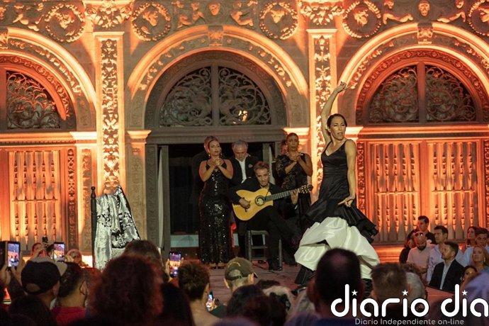 Sevilla inaugura la XXIV Bienal de Flamenco con un 'Pregón cantado' en la Plaza de San Francisco