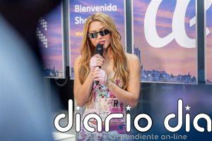 Shakira aterriza en Madrid a pocos días de que empiece su residencia: "Somos una sola nación latina"
