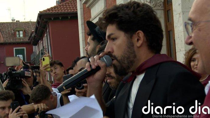 Siloé convierte el pregón en una declaración de amor a la "mejor ciudad del mundo": "Llevamos Valladolid a todas partes"