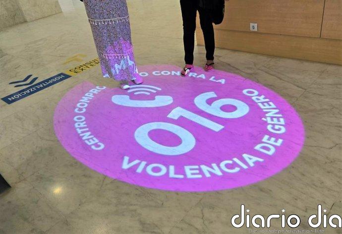 Sumar ve un "riesgo poner derechos de la mujer en manos" de Vox, que "cuestiona la violencia de género"