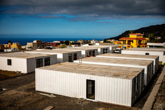 Casas contenedor para afectados en La palma