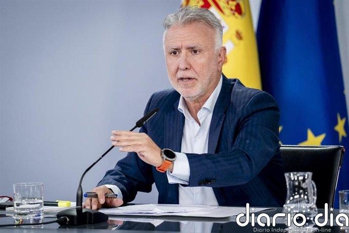 Torres cifra en casi 7.000 los migrantes de Ceuta que han vuelto a Marruecos, 318 expulsados y 2.321 menores filiados