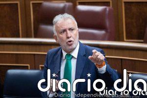 Torres pide regular los regalos a cargos públicos y compara las joyas de Zapatero con una caja de productos típicos