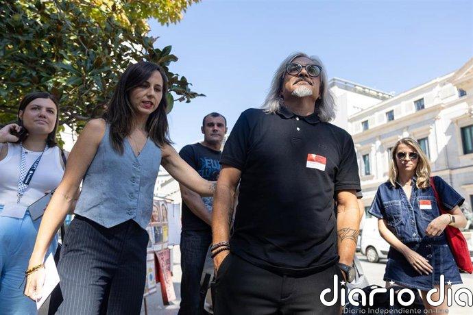 Trabajadores de Airbus se reúnen con Podemos en el Congreso para denunciar el conflicto laboral en la empresa