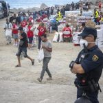 Tres detenidos en la playa del Trampolín de Ceuta acusados de intentar secuestrar a dos niñas migrantes