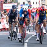Tronchon sorprende y se lleva la victoria al sprint en Elche de la Sierra