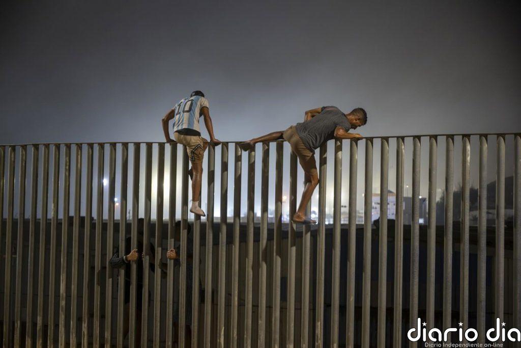 Última hora de la crisis migratoria en Ceuta 2026, en directo: Marruecos, menores y asentamientos en playas y túneles