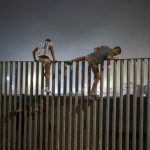 Última hora de la crisis migratoria en Ceuta 2026, en directo: Marruecos, menores y asentamientos en playas y túneles