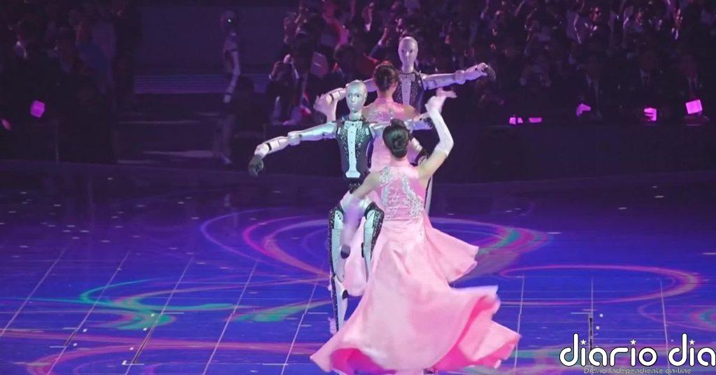Un espectacular baile entre robots y humanos inaugura el Concurso Mundial de Habilidades en China