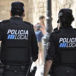Un incendio calcina un coche en la avenida Argentina de Palma sin provocar heridos