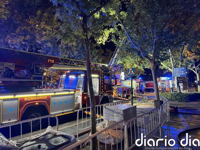 Un incendio en una vivienda de Ciudad Lineal obliga a rescatar a varios vecinos y deja siete heridos leves