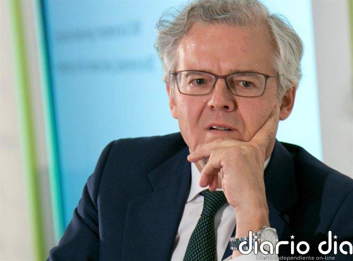 Un informe cifra en más de 90.000 millones el coste anual del exceso normativo en España