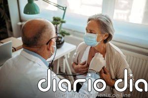 Una revisión de más de 1.100 estudios detecta diferencias en la atención médica de hombres y mujeres