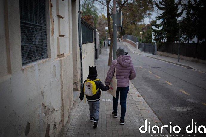 UNICEF alerta de que la pobreza infantil influye en resultados educativos y pide una prestación universal por crianza