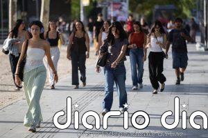 Universitarios critican que las becas Medrano dejen "en un segundo plano la situación económica" de estudiante y familia