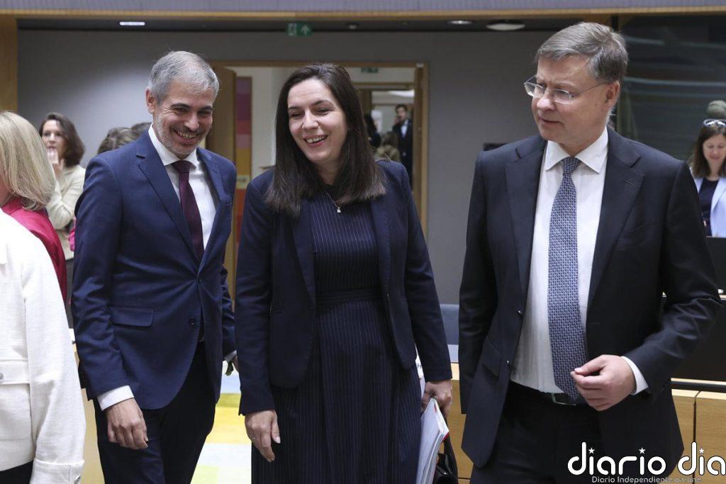 Varios socios avisan a España de que "no es aceptable" vincular la oficialidad del catalán a la ampliación de la UE